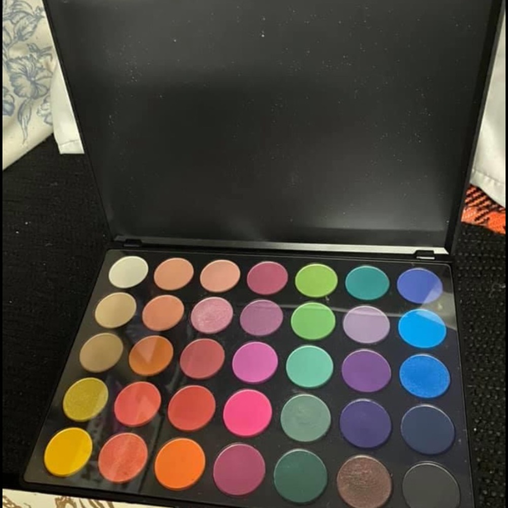 Morphe 25B palette